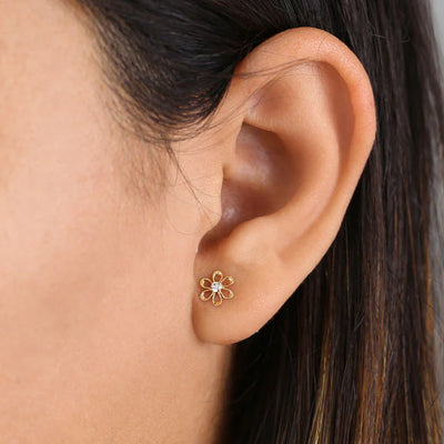 Solid 14K Yellow Gold Retro Flower Clear Lab Diamonds Earrings - Shryne Diamanti & Co.